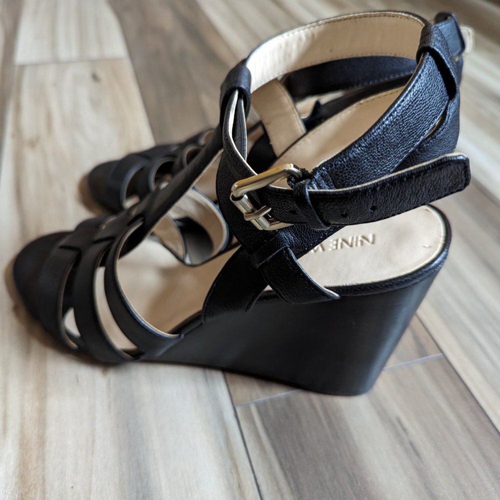 NINE WEST Women's Wedge Leather Sandals Gold Buckle Black Strap 4" Heel … - Picture 2 of 8